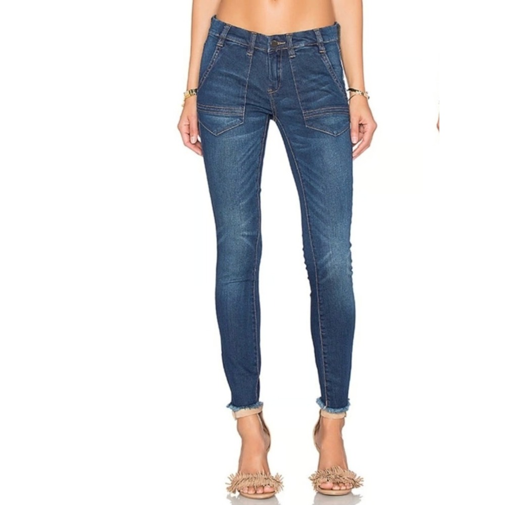 Blank NYC Intro Jeans Women's Size 30 Blue Denim Carpenter‎ Frayed Hem Ankle